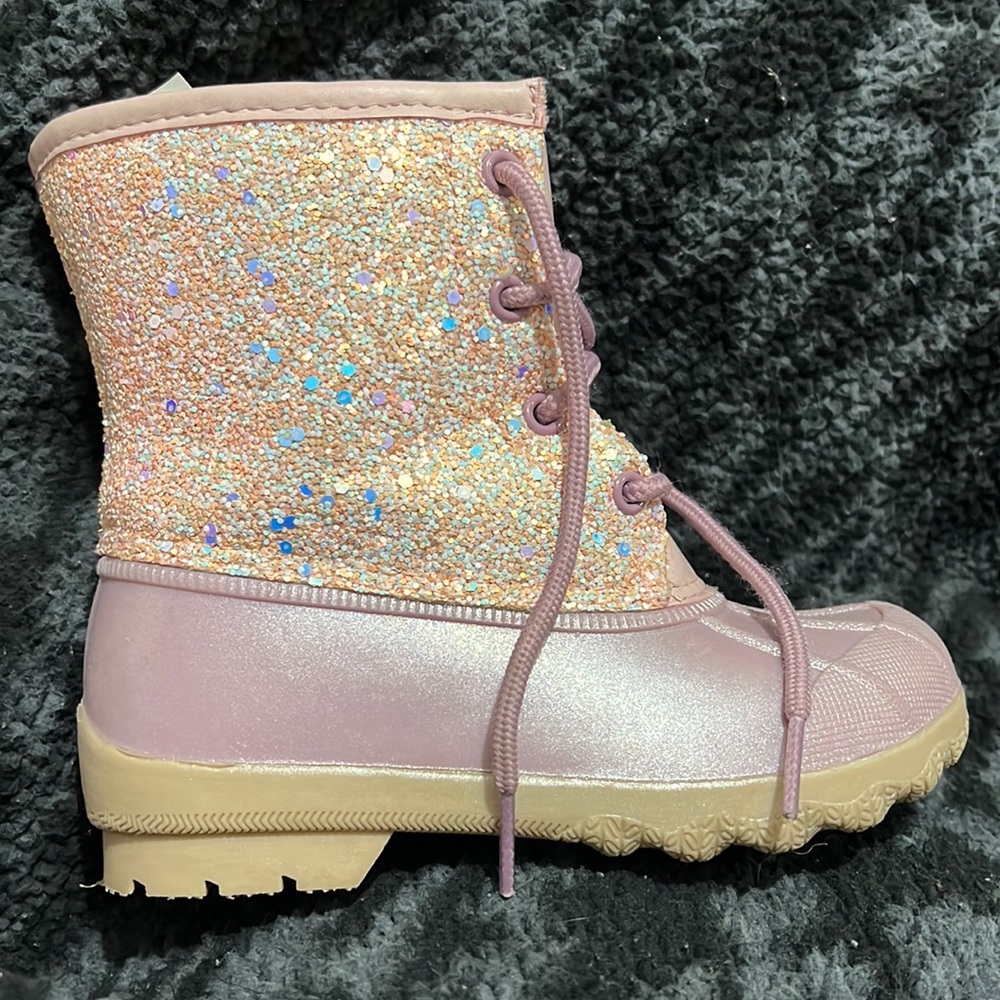 Girl’s boots